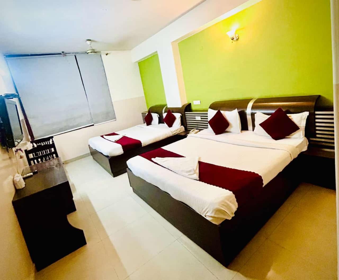 Hotel Airport City New Delhi Exterior photo